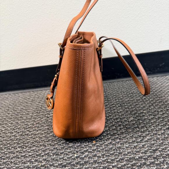 Michael Kors Jet Set Tote Womens Handbag Purse Brown Saffiano Gold Accents - Picture 5 of 15